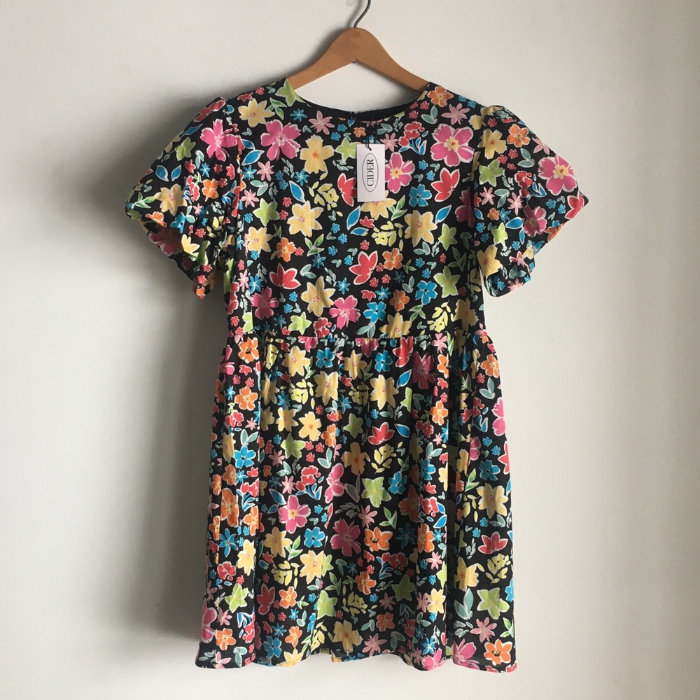 NWT Cider Hot Summer Floral Mini Dress Puffy Sleeves Womens Size Medium NEW!
